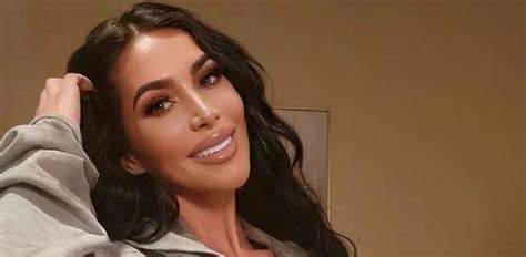 gourkani|Kim Kardashian lookalike, OnlyFans model dies after。